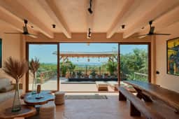 Ocean View Suite w/ Rooftop & Pool Access
