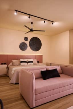 Stylish King Apartment in Oaxaca's Reforma District