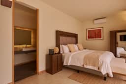 Serene King Room w/ Pool View in Historic Center