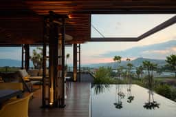 Stylish Apartment w/ Hot Tub & Mountain Views