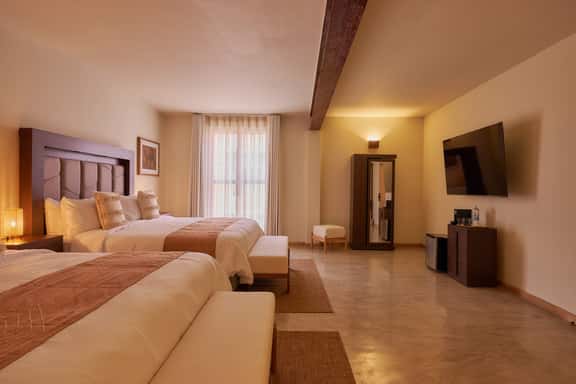 Elegant Double King Room in Oaxaca's Historic Center - Image 1