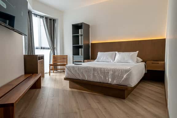 Private Suite near Historic Center, Quiet Lane - Image 1