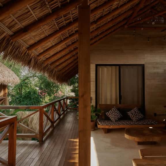Contemporary Villa Near The Beach - Image 1