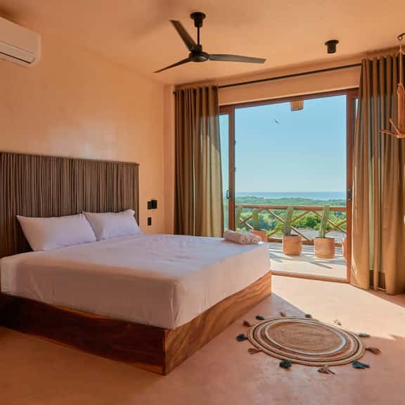 Rooftop Ocean Views & Pool - Casa Zpada Suite - Image 1