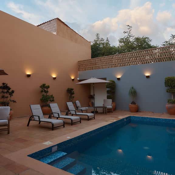 Serene King Room w/ Pool View in Historic Center - Image 1