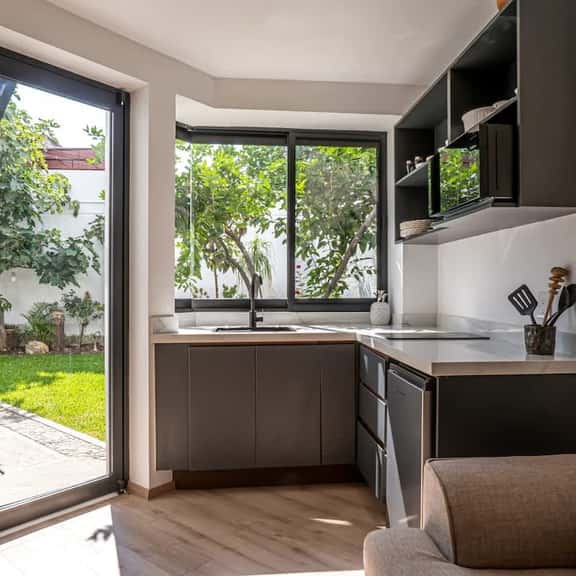 Chic Private Suite Near Oaxaca's Historic Center - Image 1