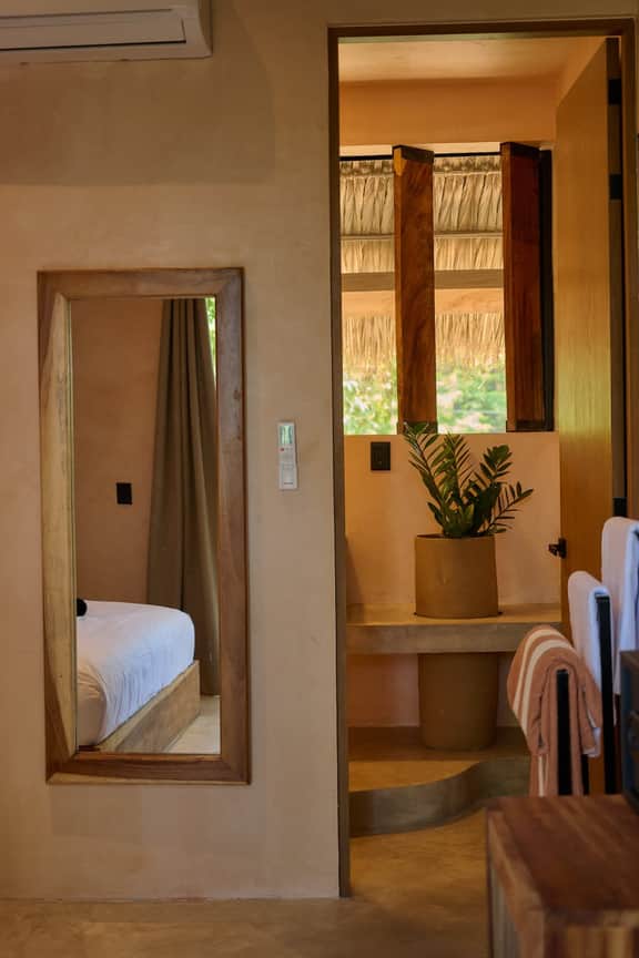 Pan Beach - 1Br 1Ba +(King size bed) Adults only