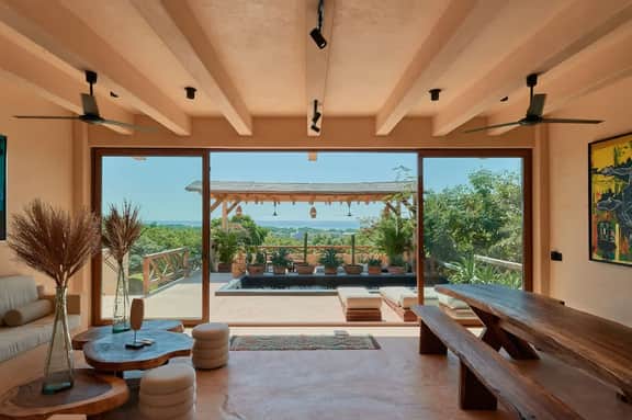 Ocean View Suite w/ Rooftop & Pool Access