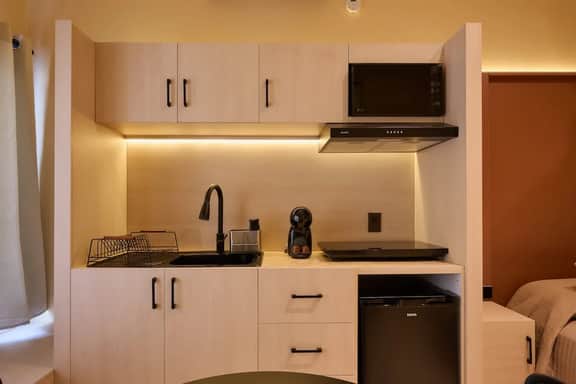 Stylish King Apartment in Oaxaca's Reforma District