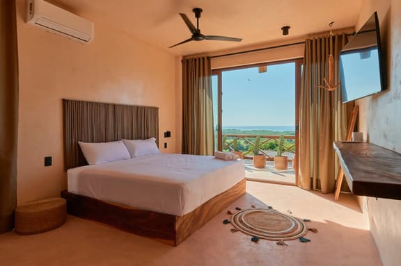Rooftop Ocean Views & Pool - Casa Zpada Suite