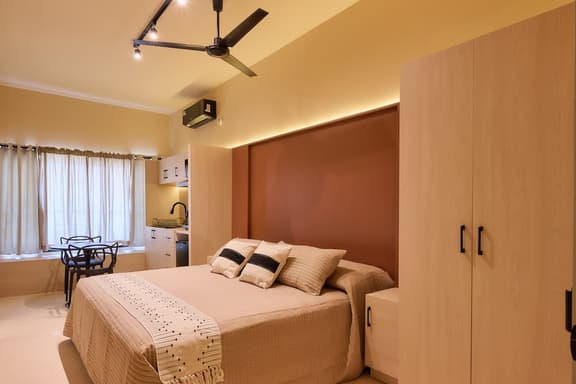 Stylish King Apartment in Oaxaca's Reforma District